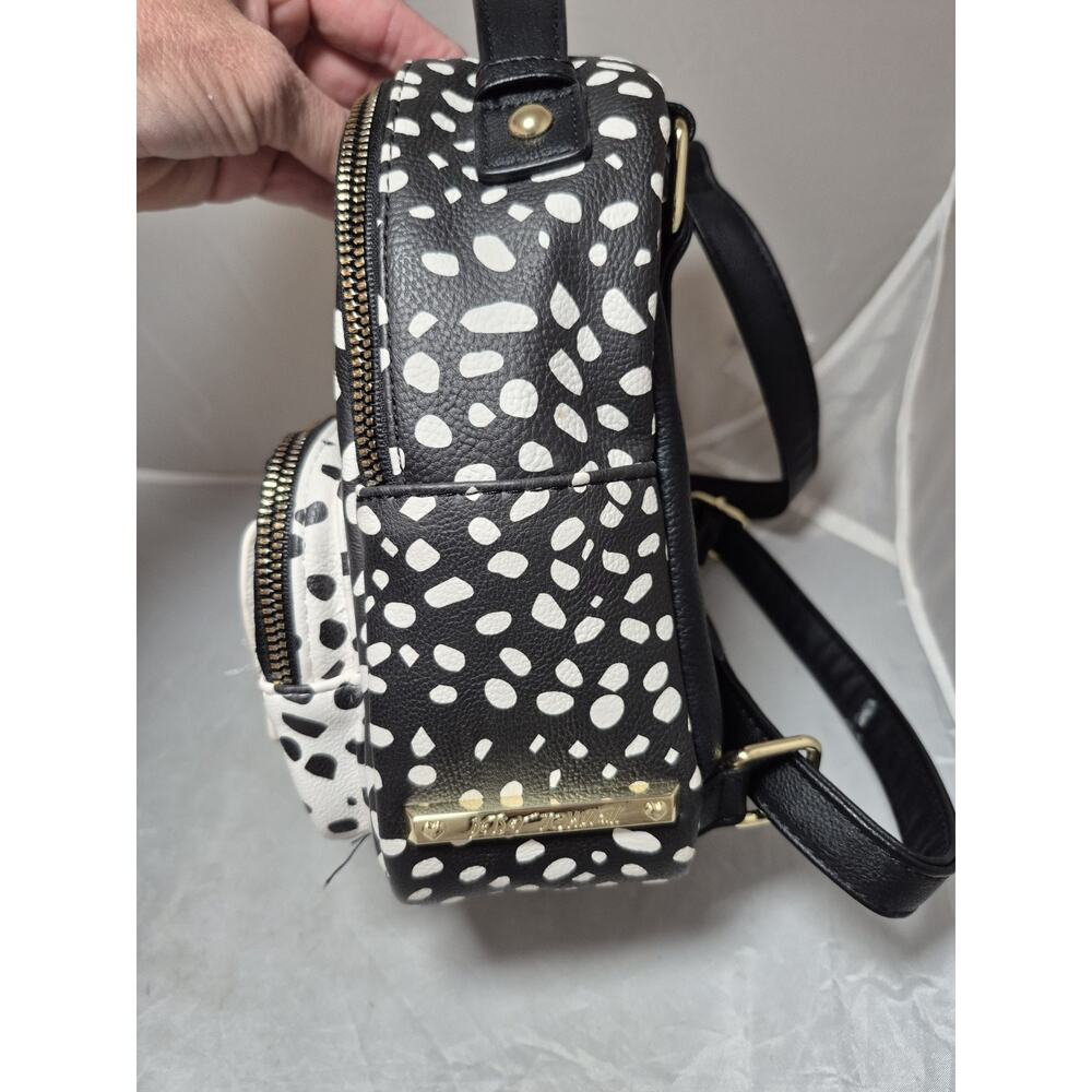 š„ Betsey Johnson Mini Backpack Kitsch Dalmation Dog - Picture 3 of 8